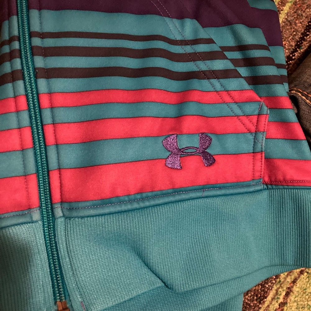 Medium zip up hoodie. Super warm and beautiful colors